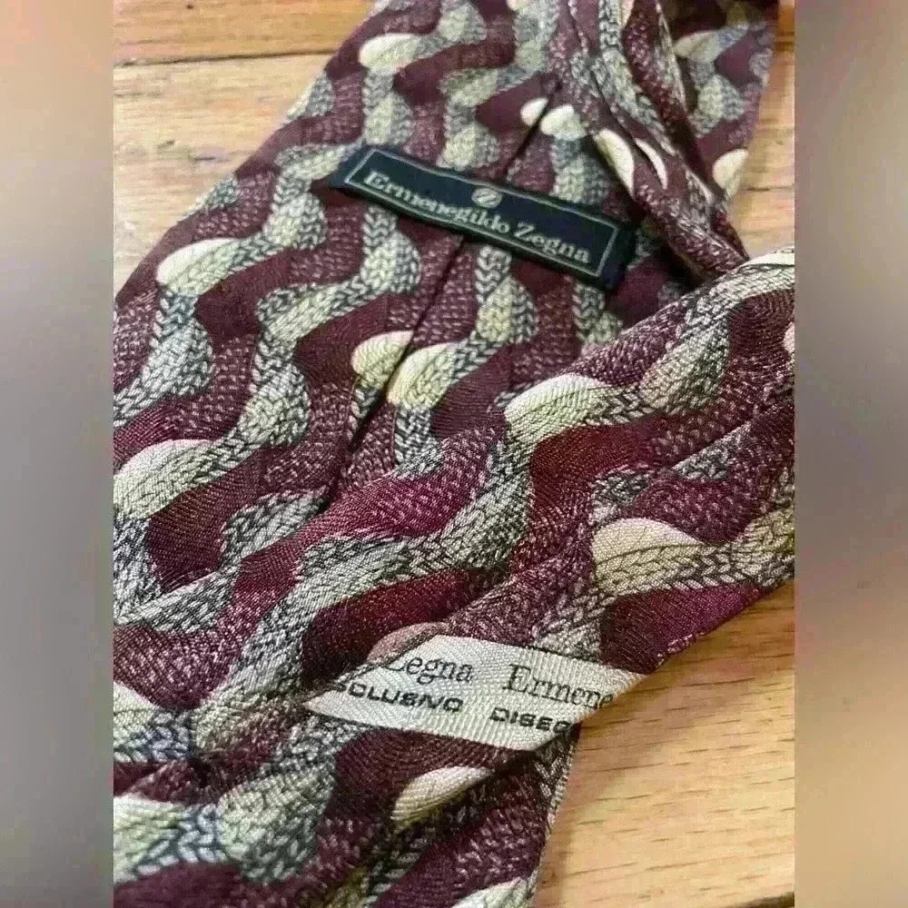 Ermenegildo Zegna Men's Silk Necktie Purple/Tan Abstract Geometric Made In Italy